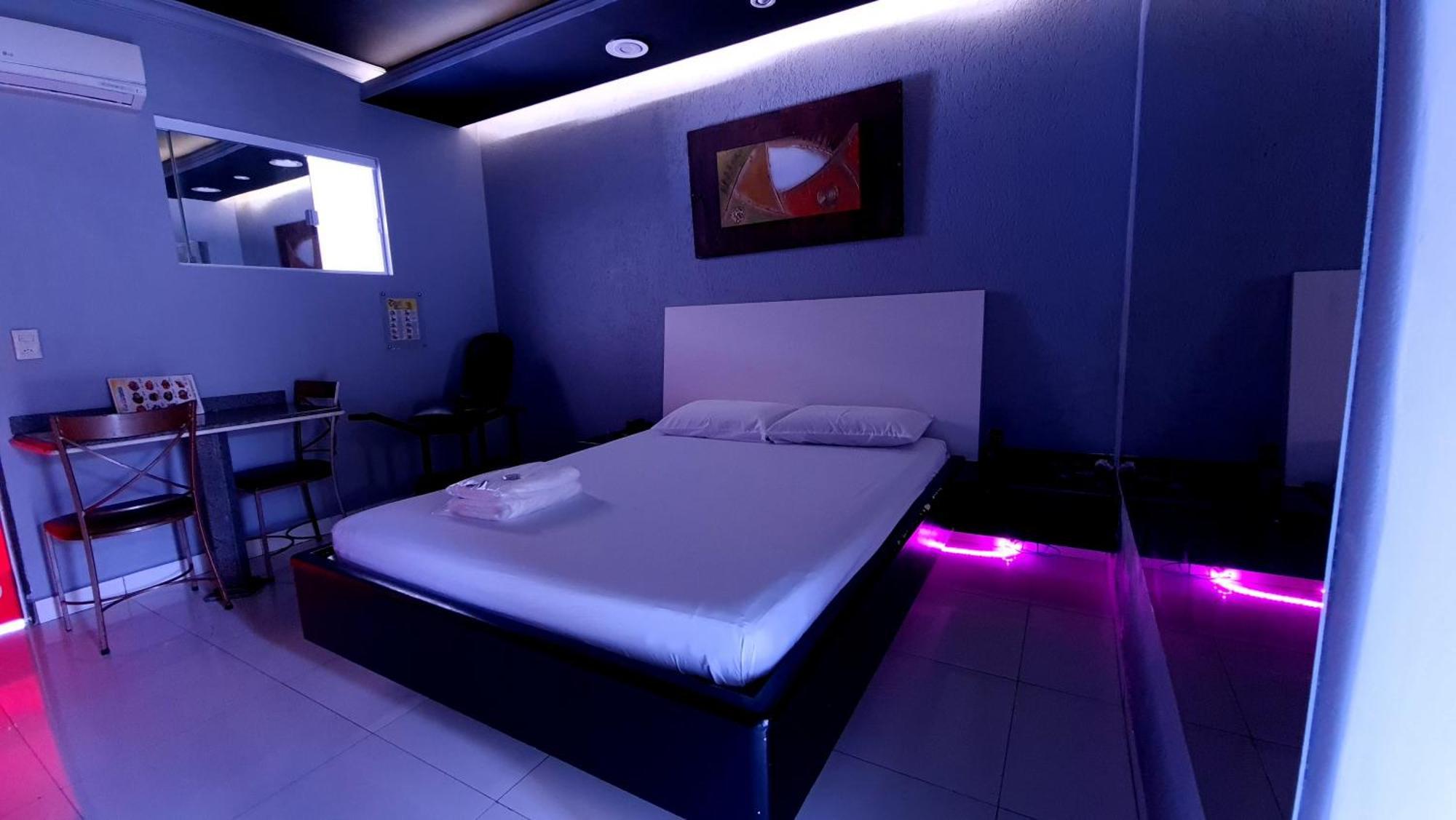 Gran Motel Gyn Гоянія Екстер'єр фото