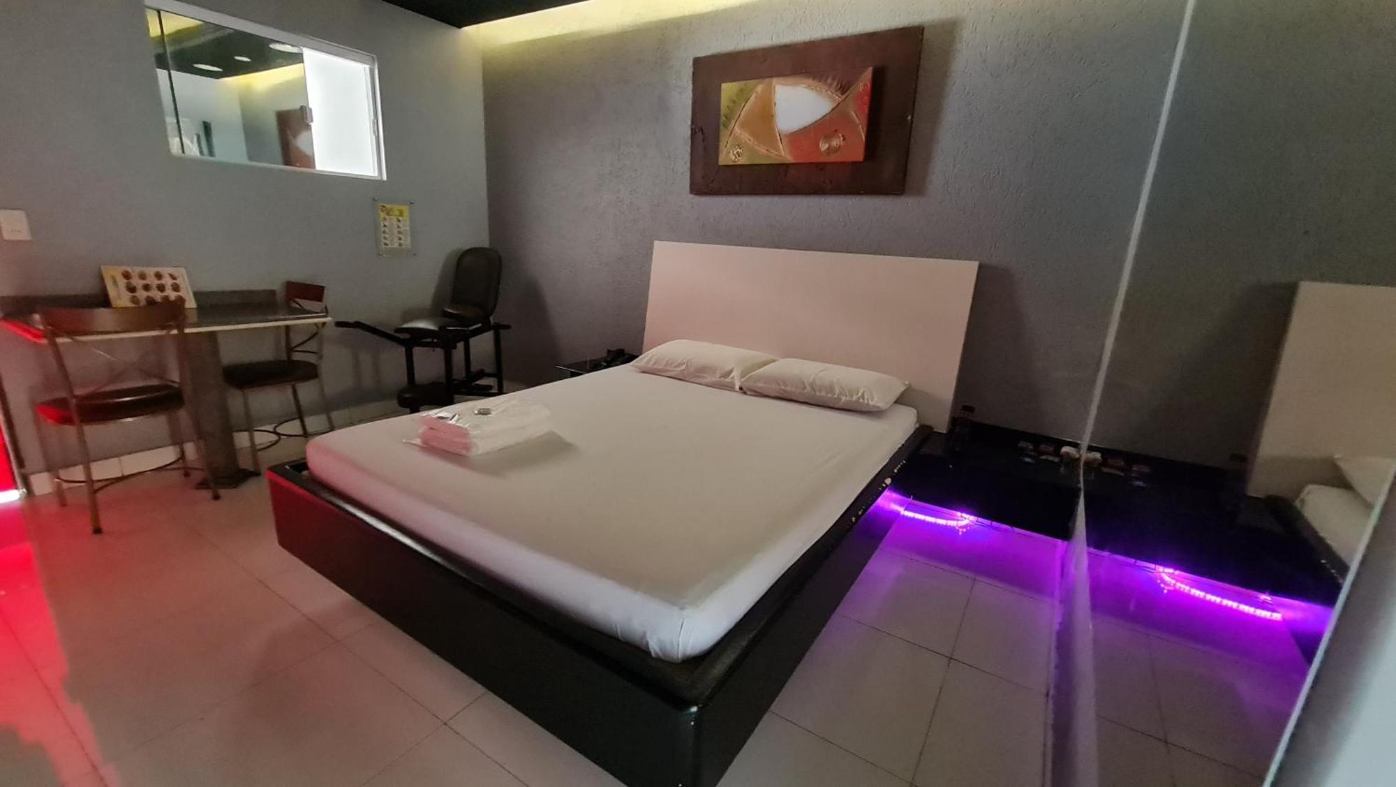Gran Motel Gyn Гоянія Екстер'єр фото