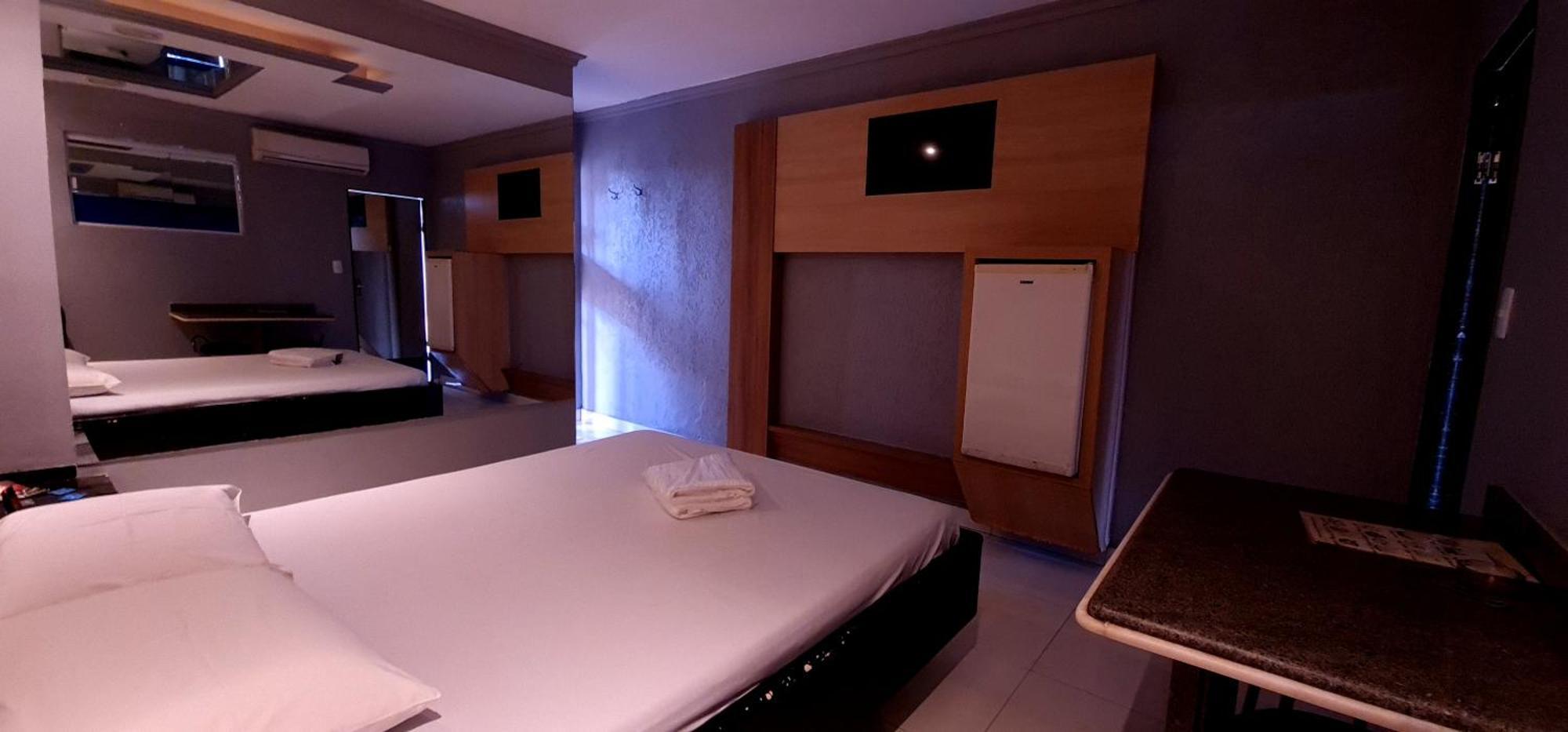 Gran Motel Gyn Гоянія Екстер'єр фото