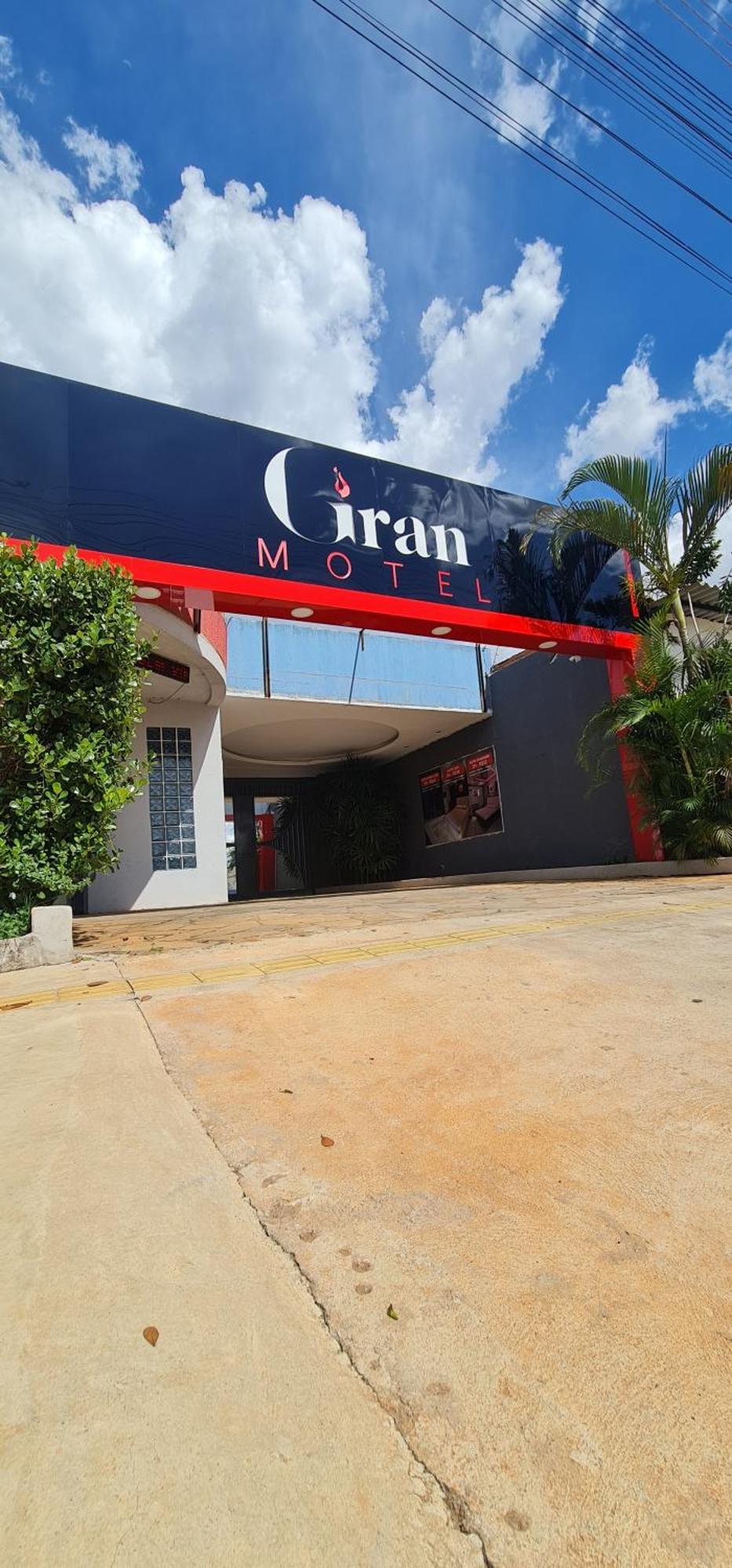 Gran Motel Gyn Гоянія Екстер'єр фото
