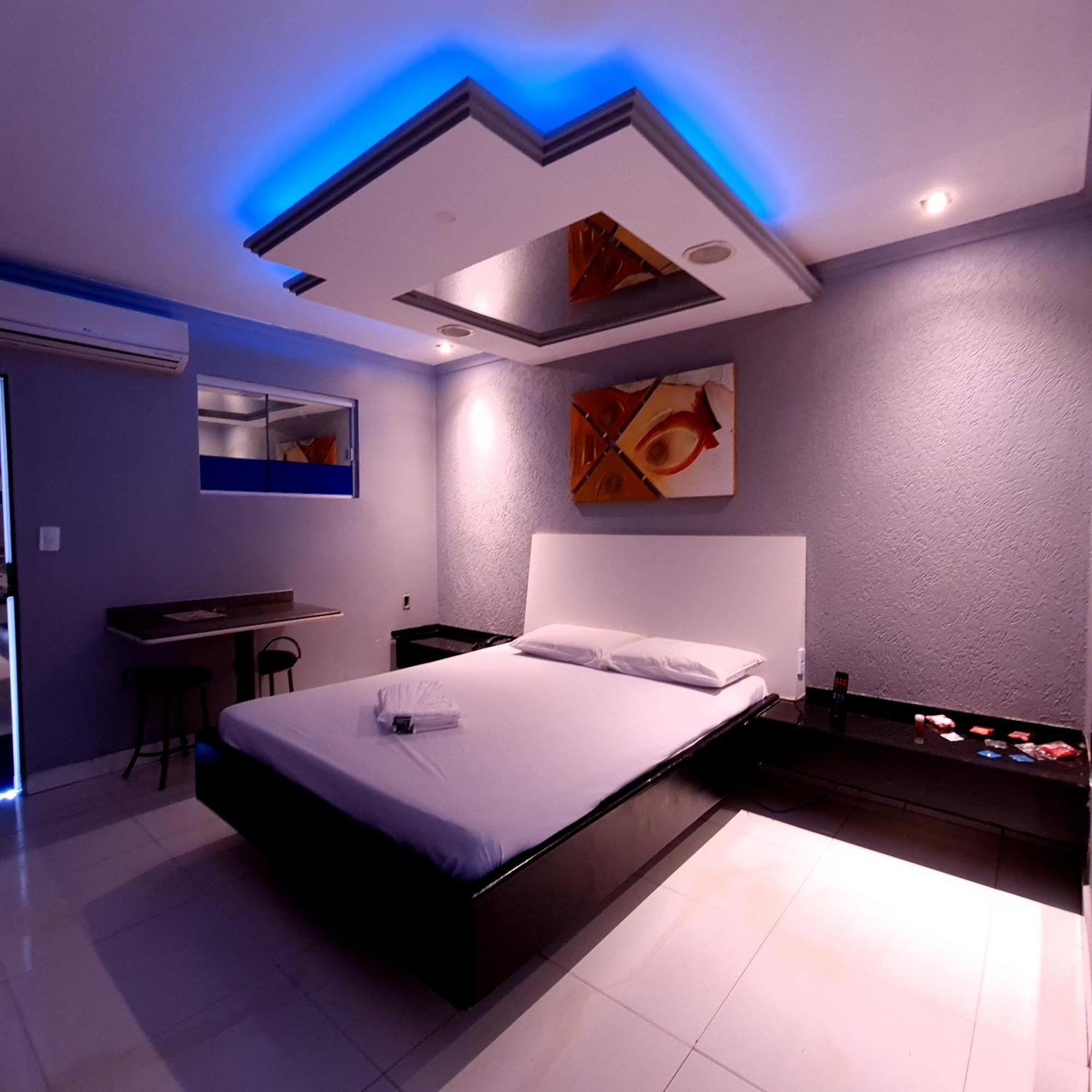 Gran Motel Gyn Гоянія Екстер'єр фото