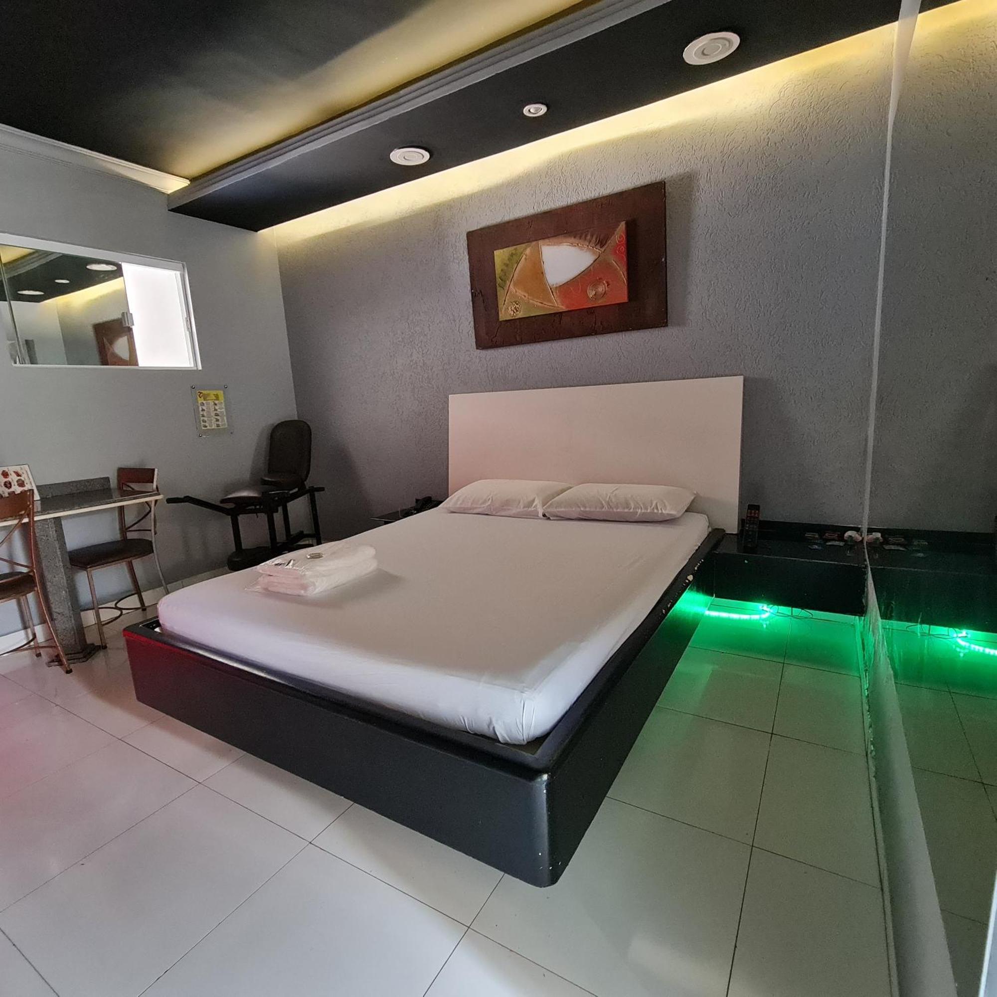 Gran Motel Gyn Гоянія Екстер'єр фото